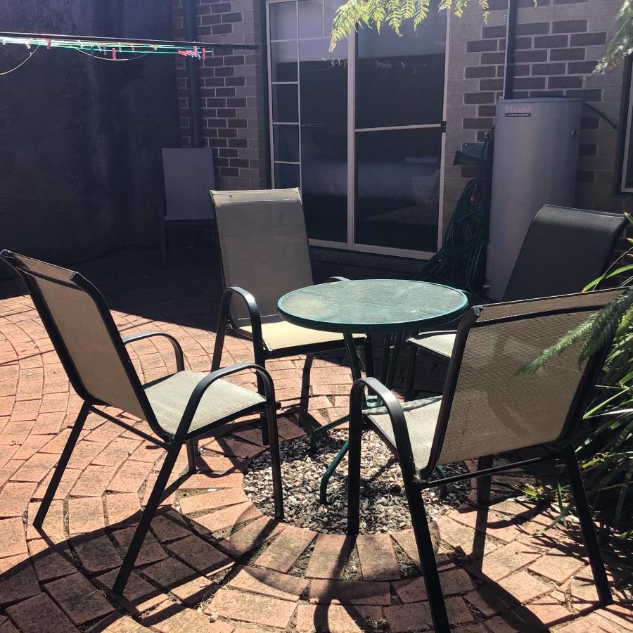 לונסטון City Townhouse Walking Distance To City מראה חיצוני תמונה