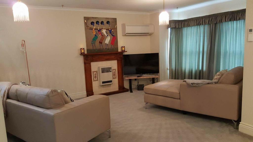 לונסטון City Townhouse Walking Distance To City מראה חיצוני תמונה