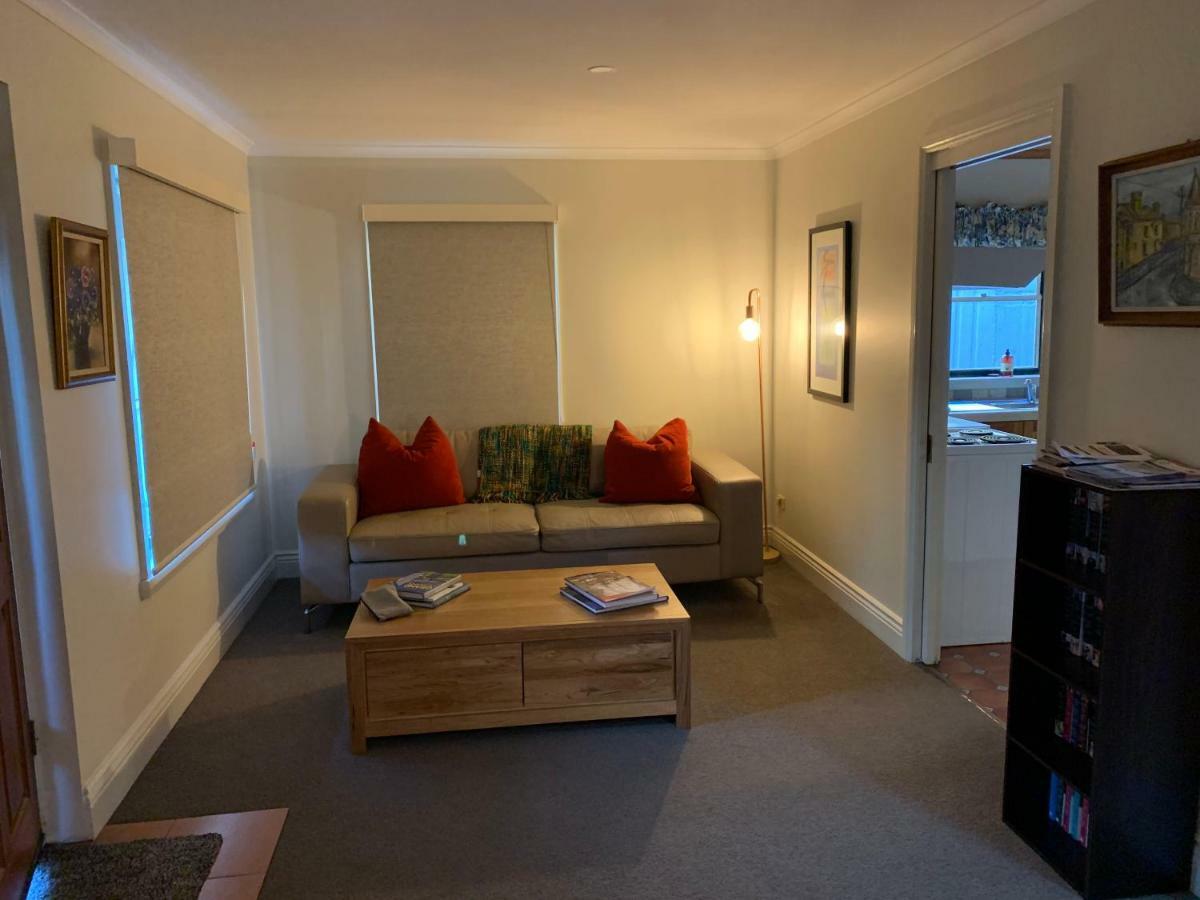 לונסטון City Townhouse Walking Distance To City מראה חיצוני תמונה